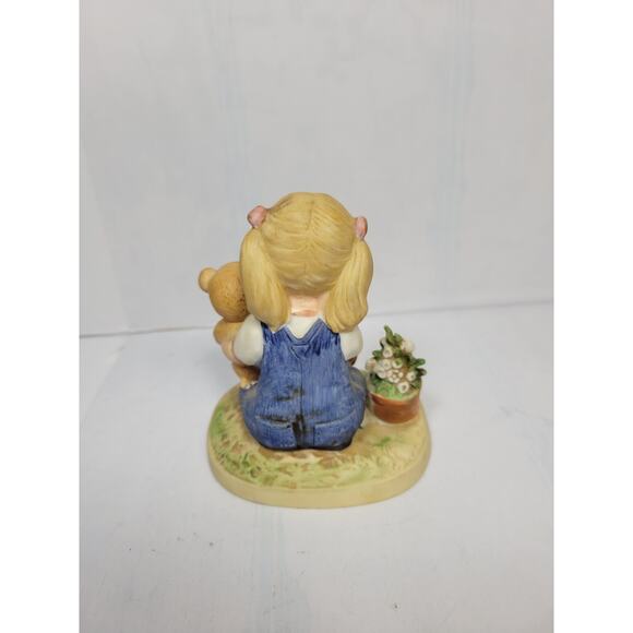 Vintage Denim Days, Homco Figurine 1504  Debbie After Morning Chores - Picture 3 of 6